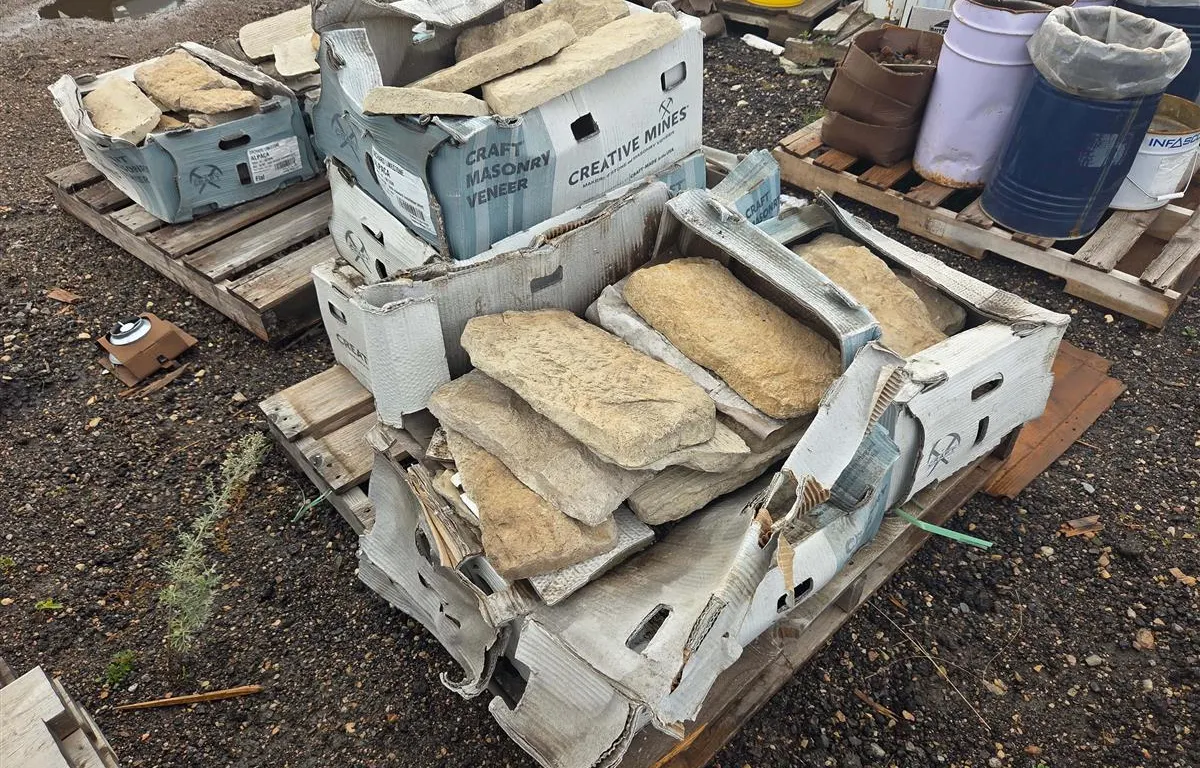 (7) Creative Mines Limestone Cartons
UNRESERVED