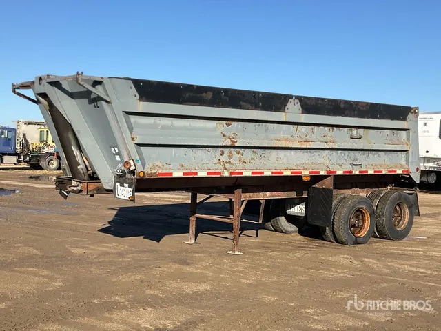 1980 Arnes 23 ft T/A End Dump Trailer (Inoperable)