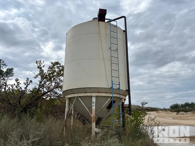 Meridian SKB1474E Concrete Silo