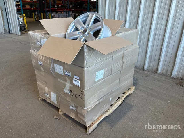 Quantity of (20) 17 in Aluminum Wheels