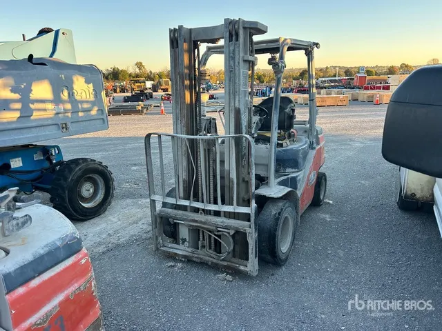 2020 Toyota 8FGU25 4500 lb Forklift (Inoperable)