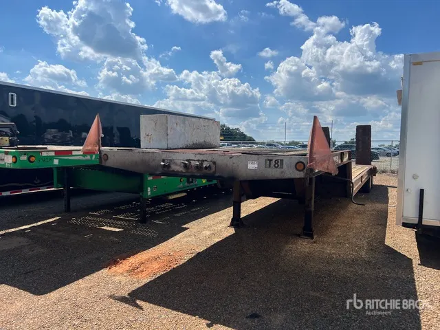 2000 Dynaweld 70X-20 35 ton T/A Lowboy Trailer