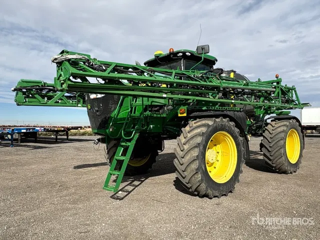 2015 John Deere R4045 120 ft 4x4 High Clearance Self-Propelled Sprayer