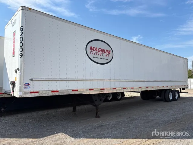 2020 Utility VS2DX 53 ft T/A Van Trailer