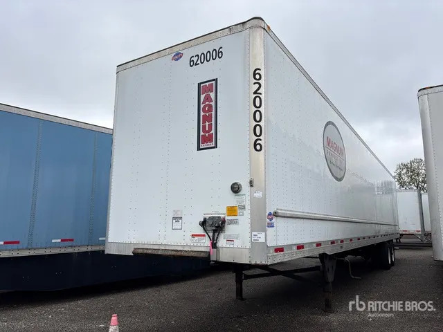 2020 Utility VS2DX 53 ft T/A Van Trailer