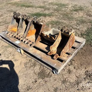 Quantity of (5) Excavator Bucket
