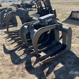 2014 Bobcat 82 in Skeleton Skid Steer Grapple Bucket
