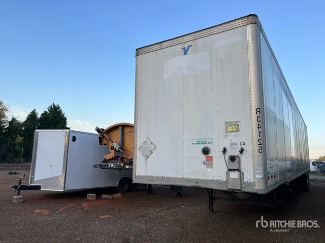 2014 Vanguard VXP 53 ft x 102 in T/A Van Trailer