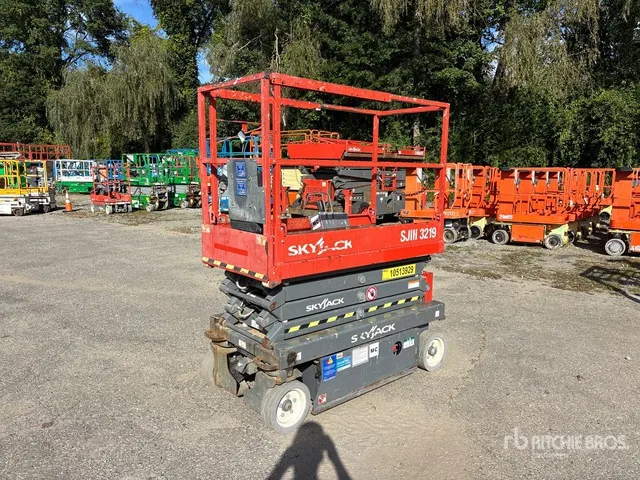 2016 Skyjack SJIII-3219 Electric Scissor Lift