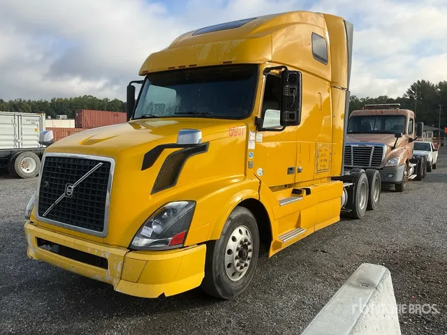 2012 Volvo VNL670 6x4 T/A Sleeper Truck Tractor (Inoperable)