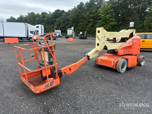 2016 JLG E400AN 2WD Electric Articulating Boom Lift