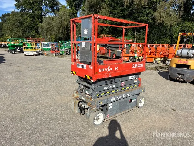 2016 Skyjack SJIII-3219 Electric Scissor Lift