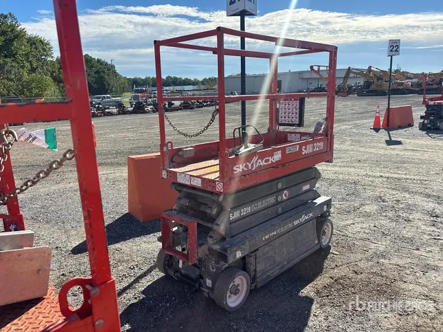 2016 Skyjack SJIII-3219 Electric Scissor Lift