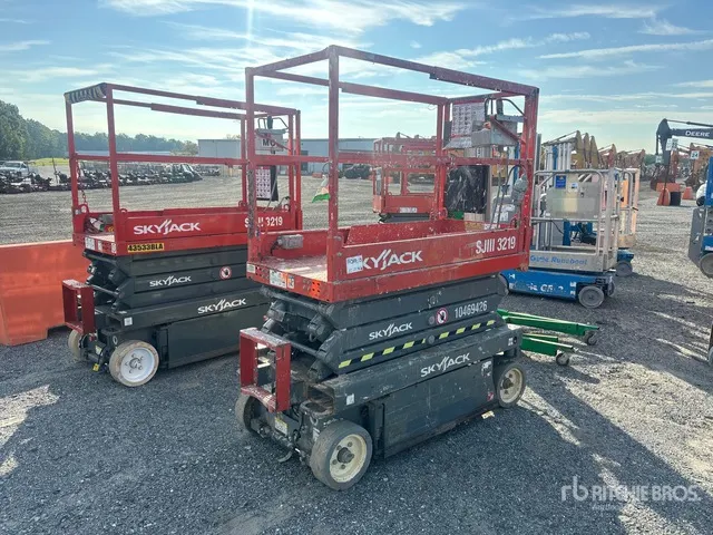 2016 Skyjack SJIII 3219 Electric Scissor Lift