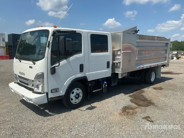 2022 Isuzu NPR 4x2 Crew Cab S/A Dump Truck