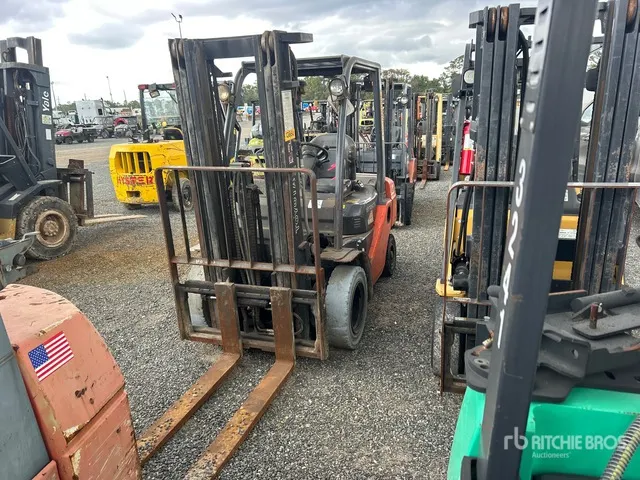 2010 Toyota 8FDU25 3750 lb Cushion Tire Forklift