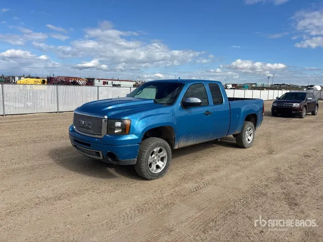 2011 GMC Sierra 1500 4x4 Extended Cab Pickup