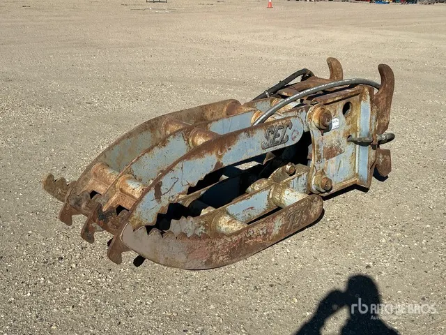 SEC 36 in Q/C Excavator Grapple