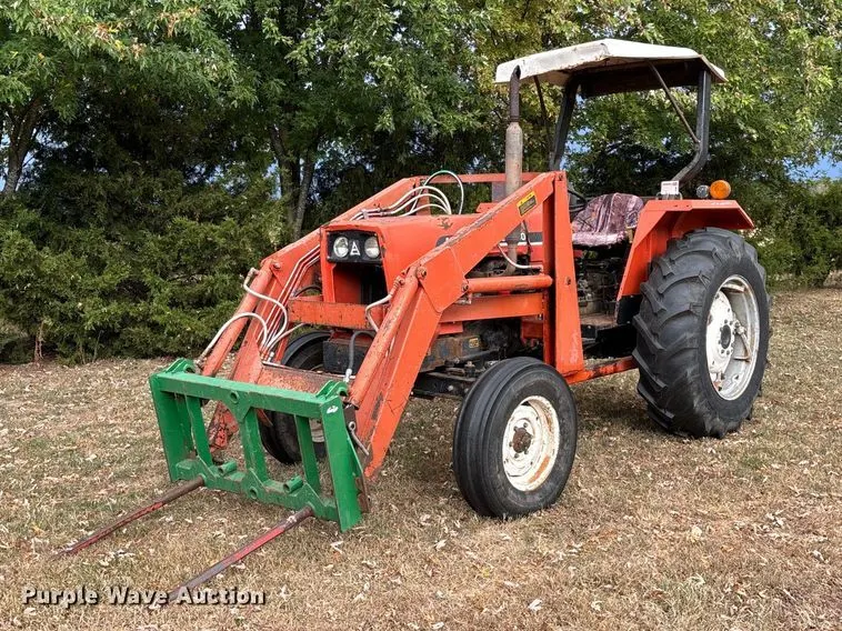 1982 Allis-Chalmers 6140 tractor