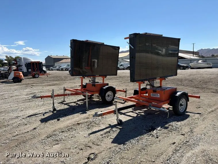 (2) 2020 Wanco WVT3 message board trailers