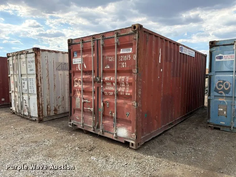2004 CIMC shipping container