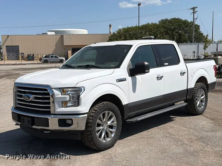 2017 Ford F150 XLT Crew Cab pickup truck