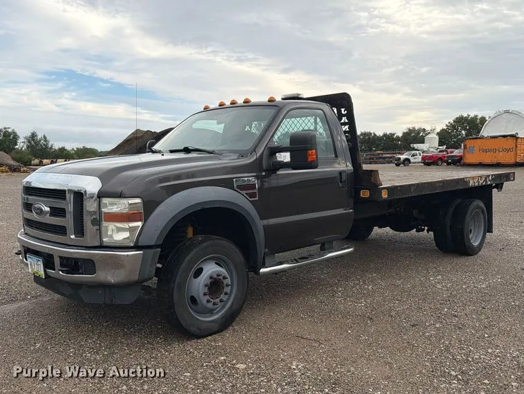 2008 Ford F550 Super Duty flatbed truck