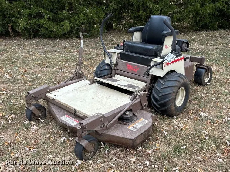 2000 Grasshopper 618 ZTR lawn mower