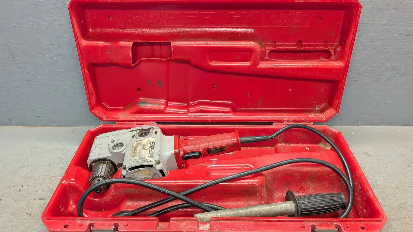 Milwaukee Corded Right Angle Drill