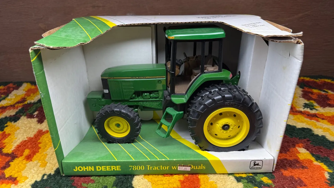 John Deere Diecast Model 7800 Tractor