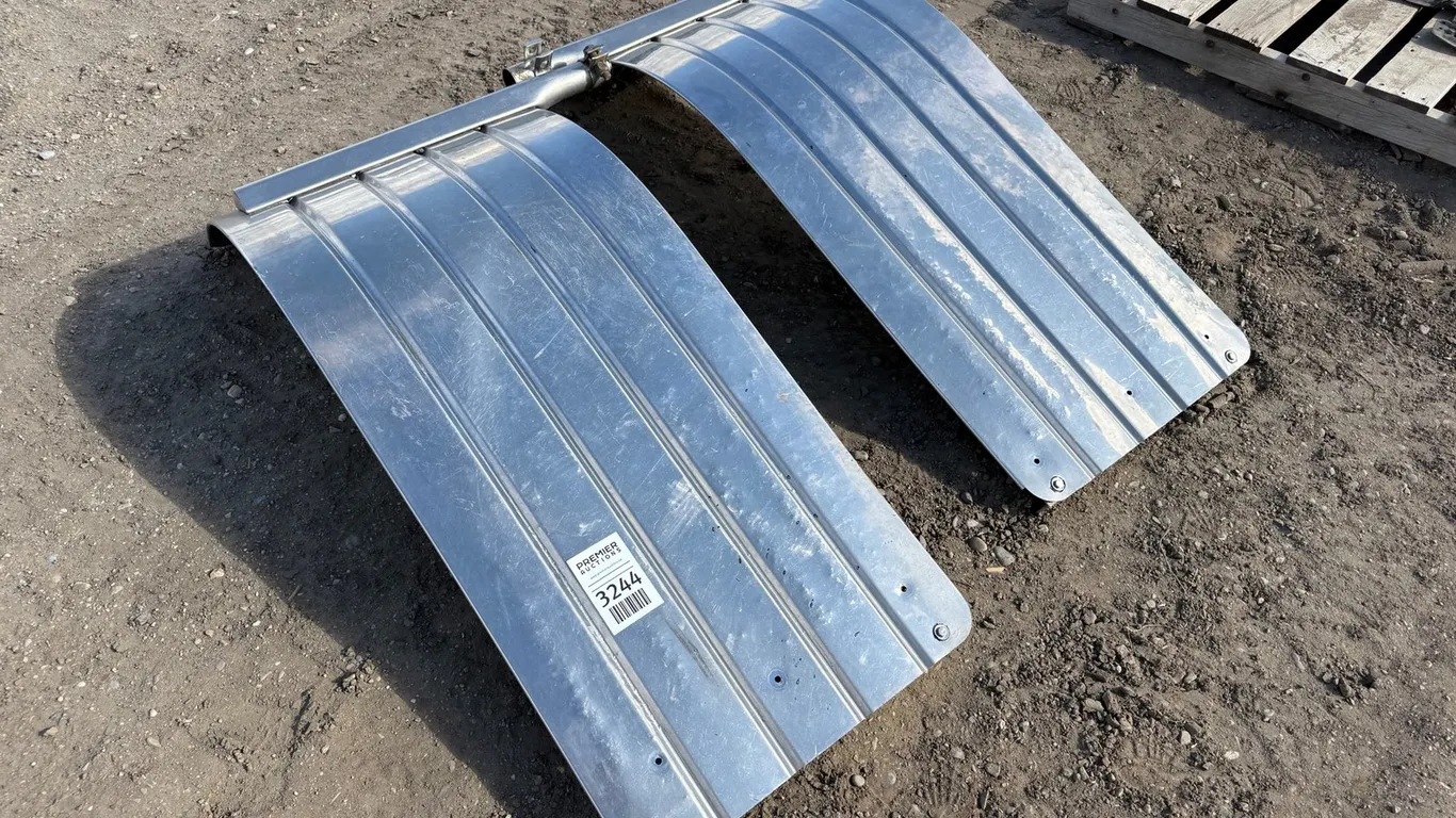 Truck Tractor Fenders
