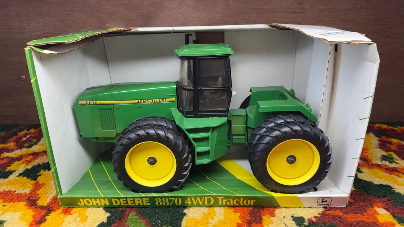 John Deere Diecast Model 8870 4WD Tractor