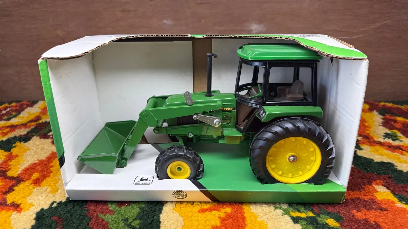 John Deere Diecast Model 2755 FEL Tractor