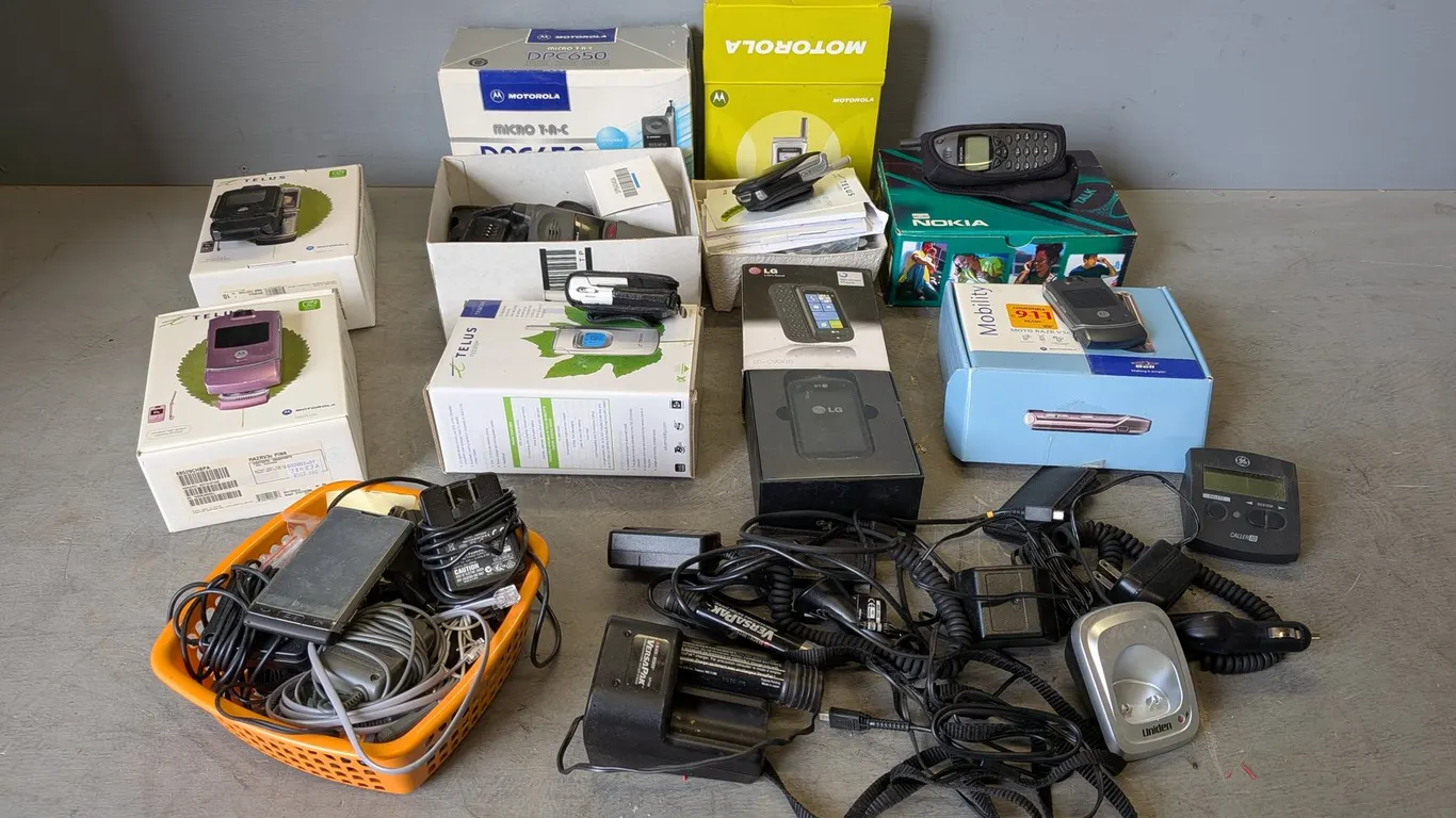 (9) Assorted Cell Phones