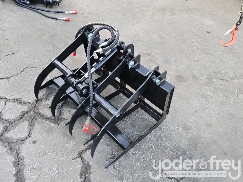 Unused Wood Grab to suit Skidsteer