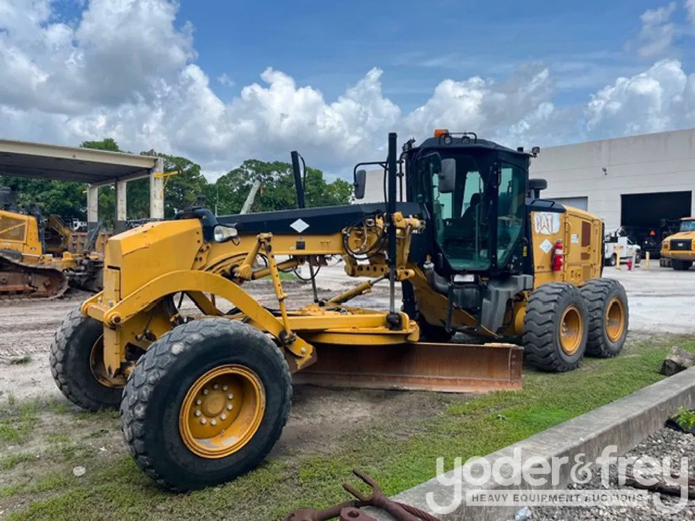 2013 CAT 12M2