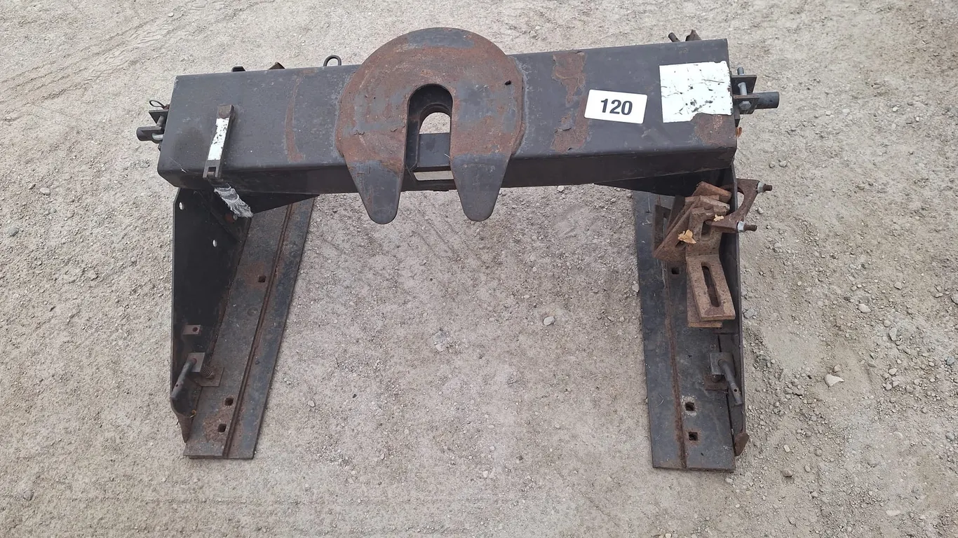 Fifth wheel hitch