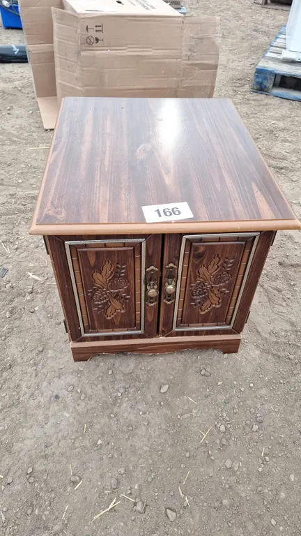 Night stand