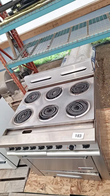 Electric commercial oven