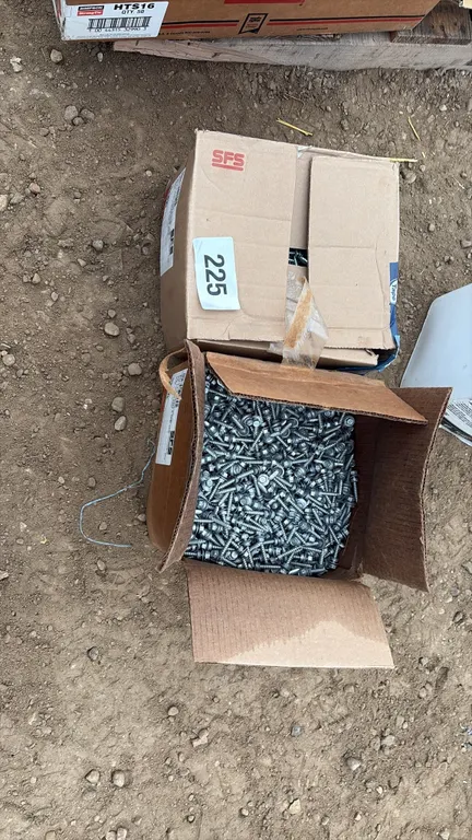 Box of screws 14 x 1- 1 1/2"