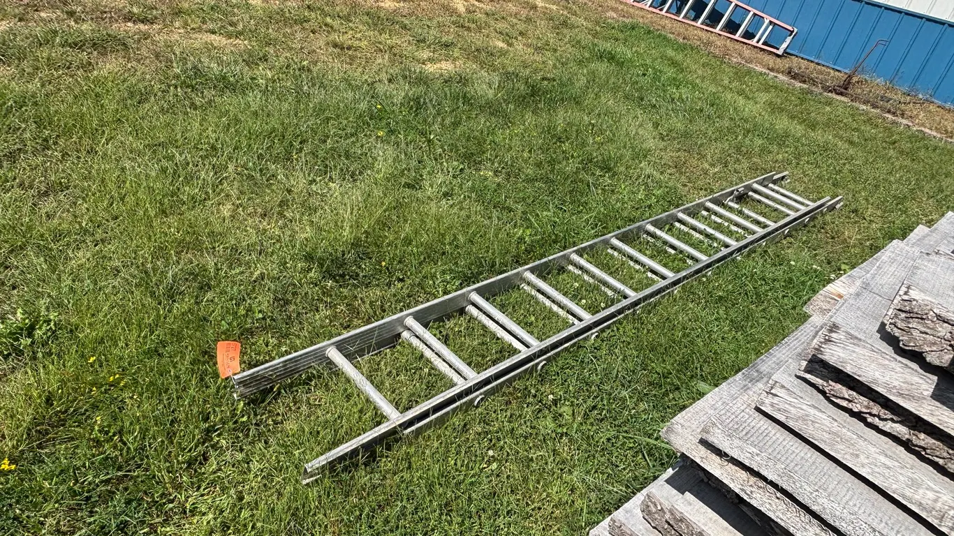 Aluminum Extension Ladder