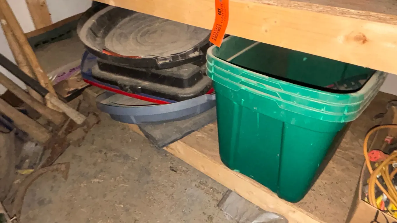 (2) Bundles of Shingles, Lids, and Totes
