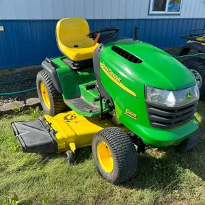 John Deere G100 Lawn Mower