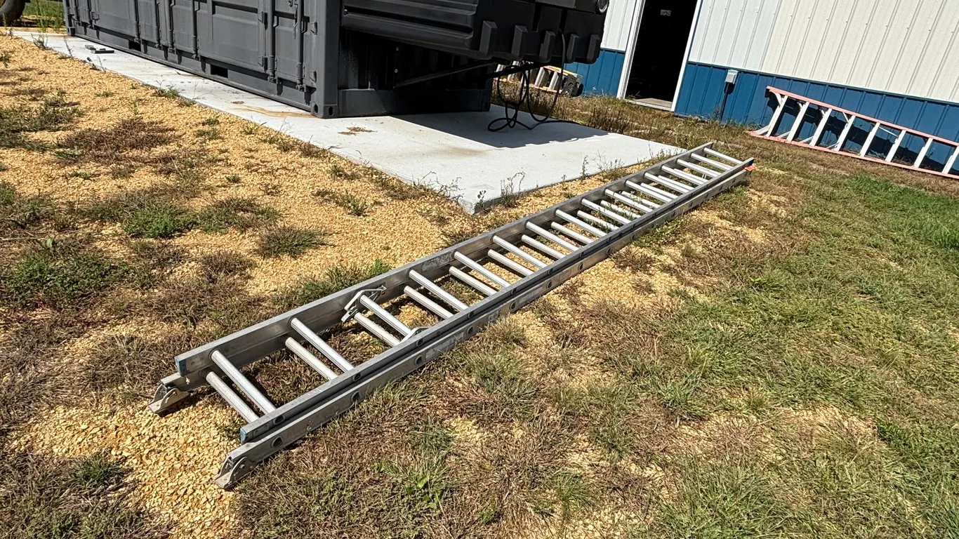 Aluminum Extension Ladder
