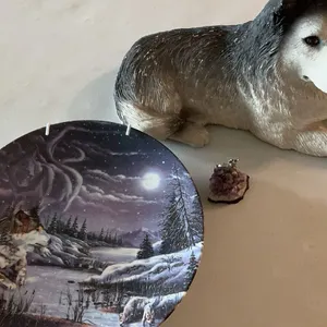 Wolf-Themed Decorative Lot with Figure, Plate, and Amethyst Deer Figurine
