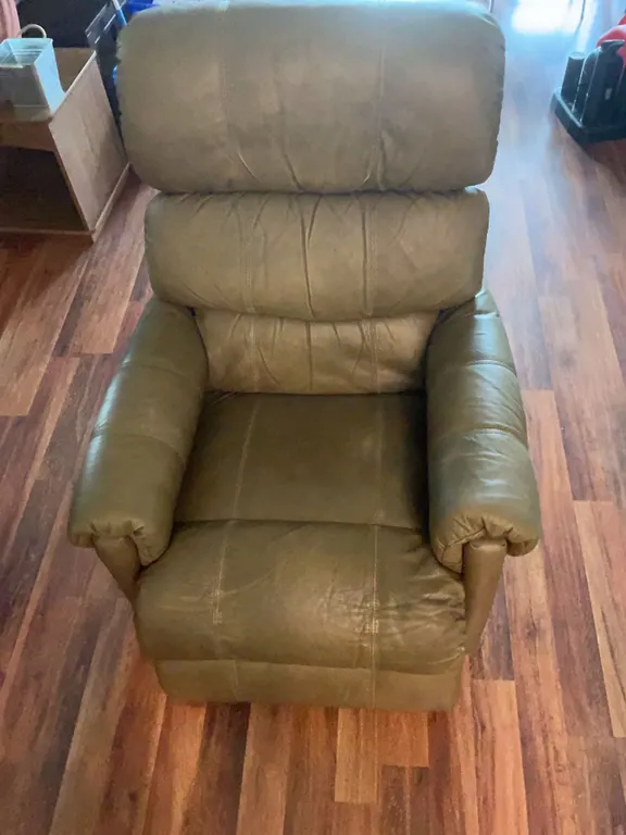 Green Leather Recliner Armchair With Manual Lever
