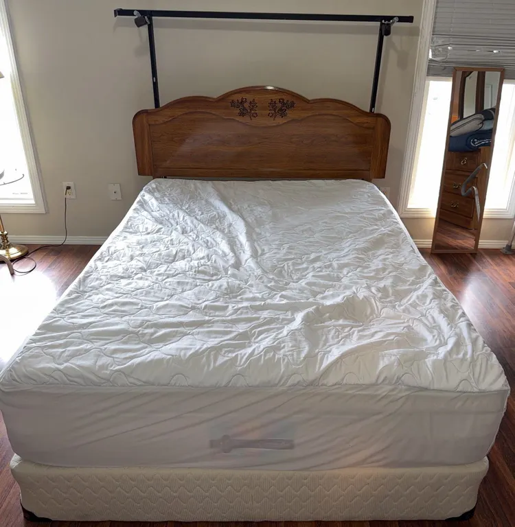 Sheffield Slumberland Bed Frame with Headboard, Mattress, Mattress Pad and Box Spring