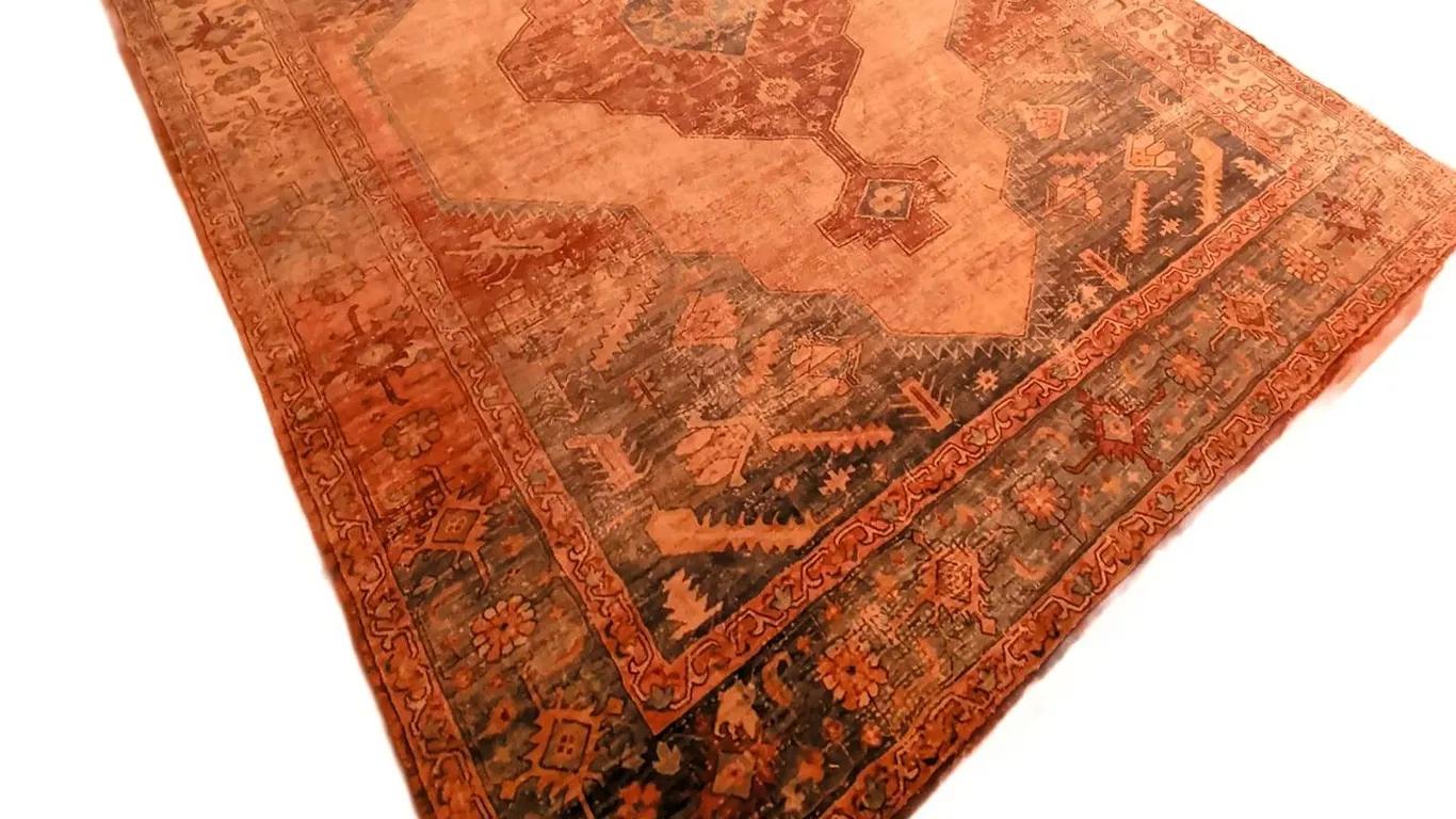 Surya Area Rug, Model ENR-2306, 7'6" x 9'6", 100% Polyester
