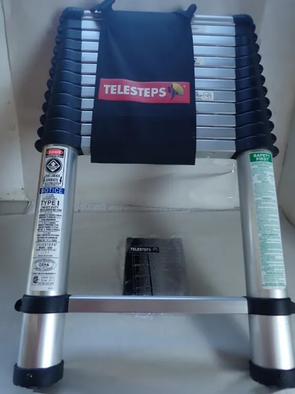 Telescopic Aluminum Ladder