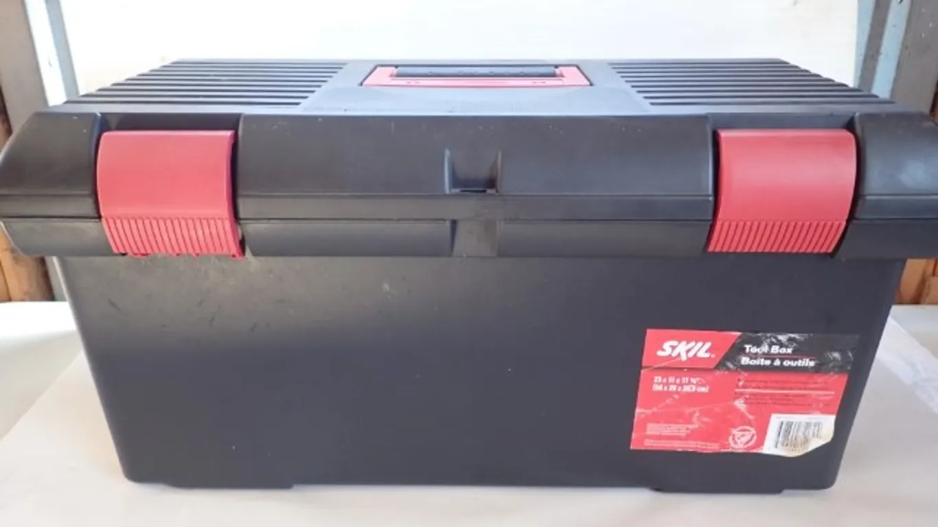SKIL Tool Box